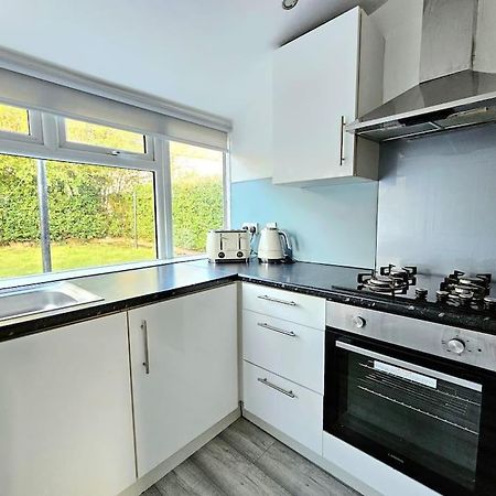 Spacious Haven With Free Parking Glasgow Exterior foto