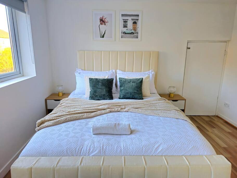 Spacious Haven With Free Parking Glasgow Exterior foto